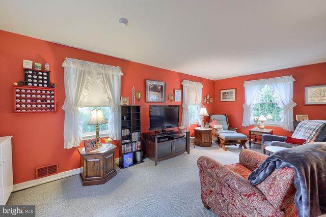 164 E ROSEVILLE RD, Lancaster, PA 17601