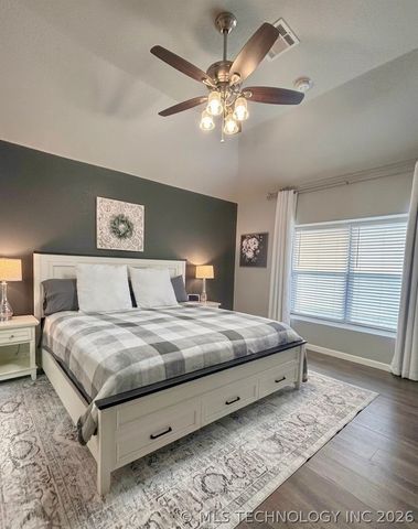 1406 E 145th Street S, Glenpool, OK 74033