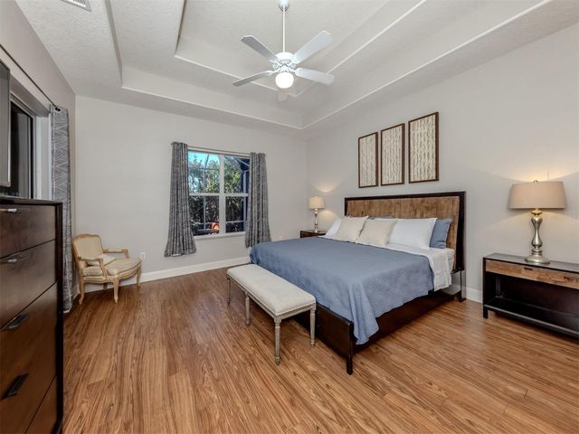 111 WAYFOREST DRIVE, Venice, FL 34292