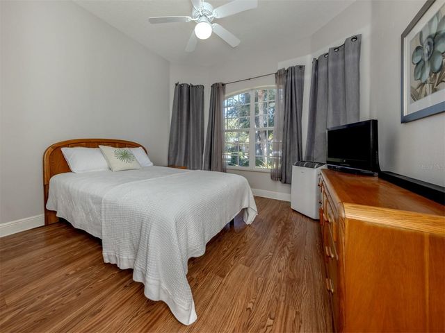 111 WAYFOREST DRIVE, Venice, FL 34292