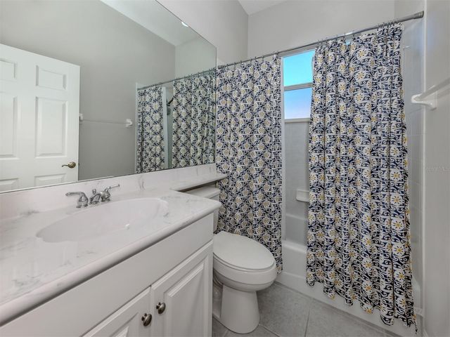 111 WAYFOREST DRIVE, Venice, FL 34292