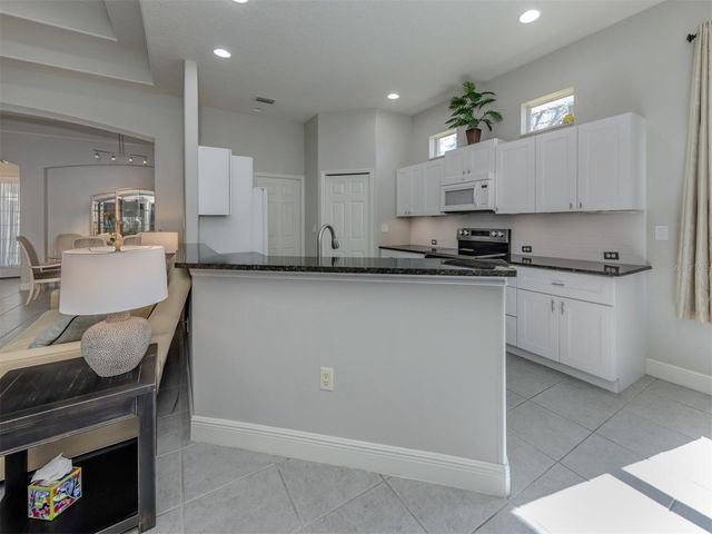 111 WAYFOREST DRIVE, Venice, FL 34292