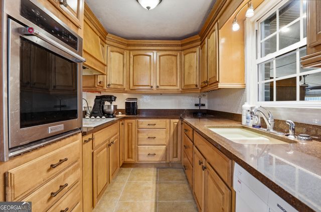 333 Rainbow Ridge, Swainsboro, GA 30401