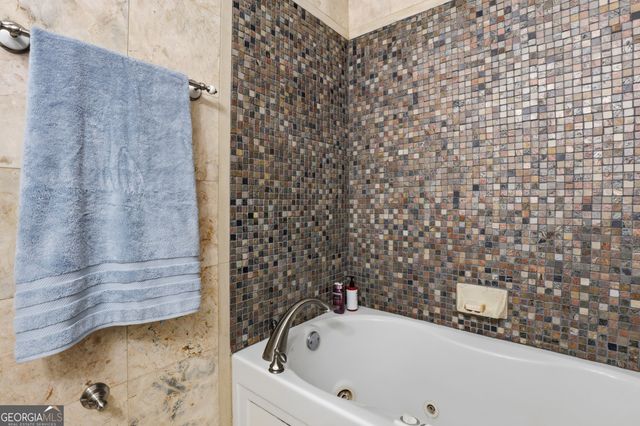 333 Rainbow Ridge, Swainsboro, GA 30401