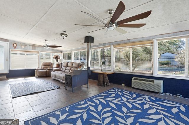 333 Rainbow Ridge, Swainsboro, GA 30401