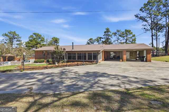 333 Rainbow Ridge, Swainsboro, GA 30401