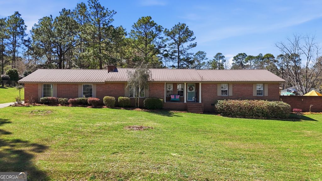 333 Rainbow Ridge, Swainsboro, GA 30401