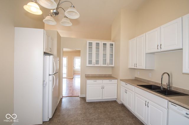 6091 Parrington Drive, Indianapolis, IN 46236