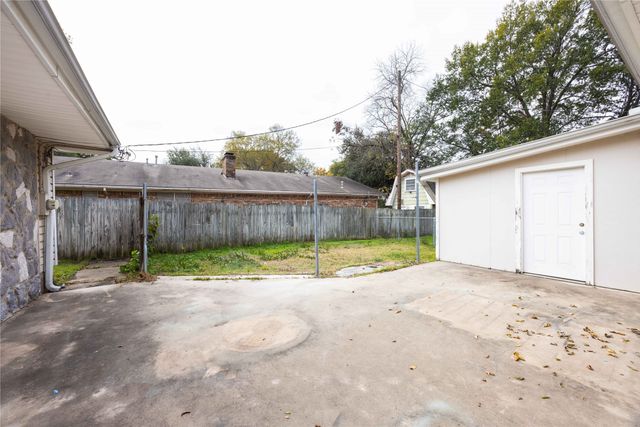 2503 Bois D Arc Street, Commerce, TX 75428