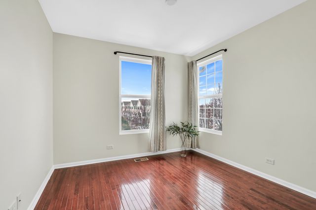 3210 Neubauer Circle, Lindenhurst, IL 60046