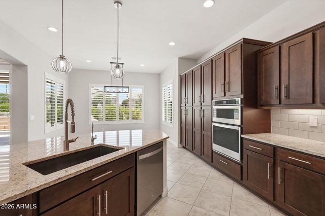8180 W SILVER SPRING Way, Florence, AZ 85132