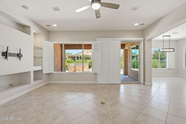 8180 W SILVER SPRING Way, Florence, AZ 85132