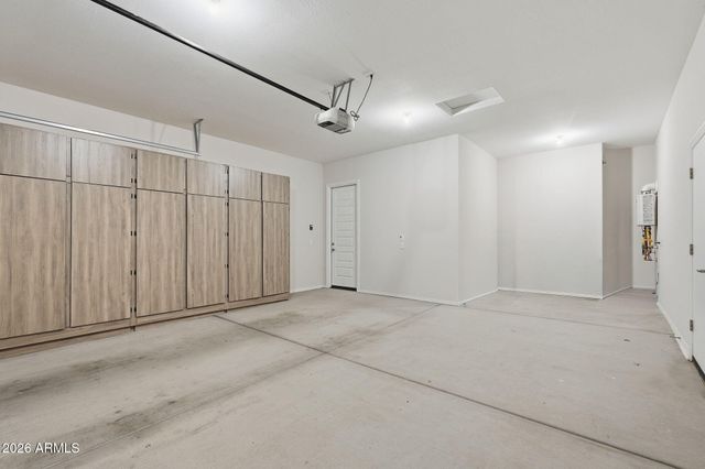 8180 W SILVER SPRING Way, Florence, AZ 85132