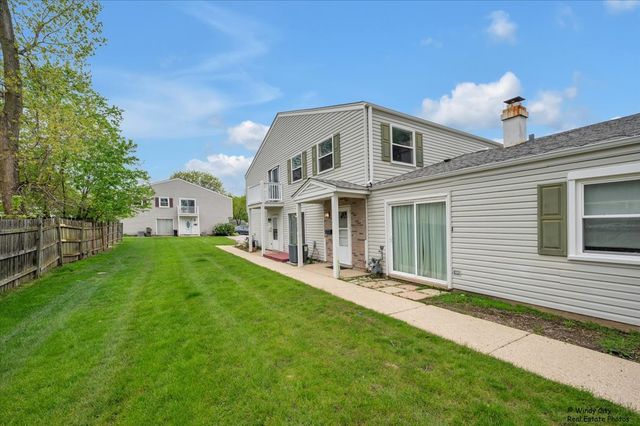 142 ANN Court B, Bartlett, IL 60103