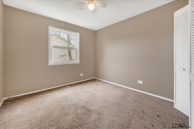 142 ANN Court B, Bartlett, IL 60103