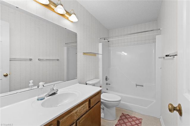 209 Rivermeade Drive, Archdale, NC 27263