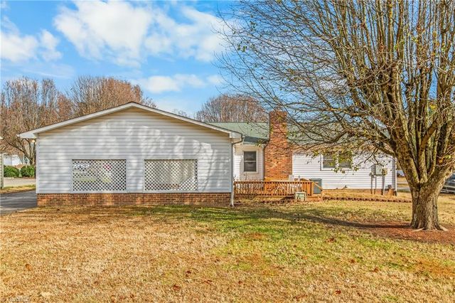 209 Rivermeade Drive, Archdale, NC 27263