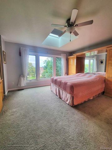 3416 Loon Lake Court, Waterford, MI 48329