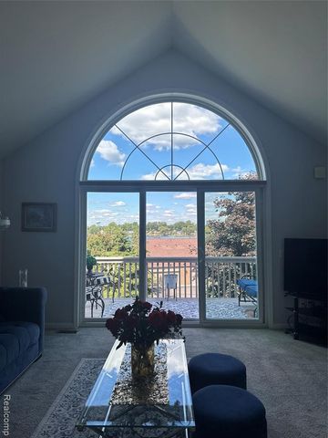 3416 Loon Lake Court, Waterford, MI 48329