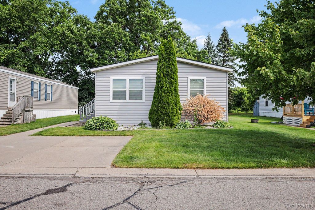 2700 Shimmons Road 177, Auburn Hills, MI 48326