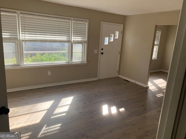 1496 Railroad Avenue, Sugar Hill, GA 30518