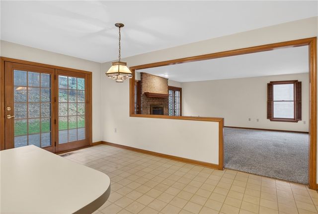 425 Stag Horn Dr, Mccandless, PA 15090