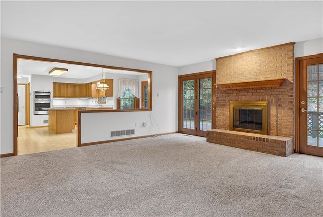 425 Stag Horn Dr, Mccandless, PA 15090