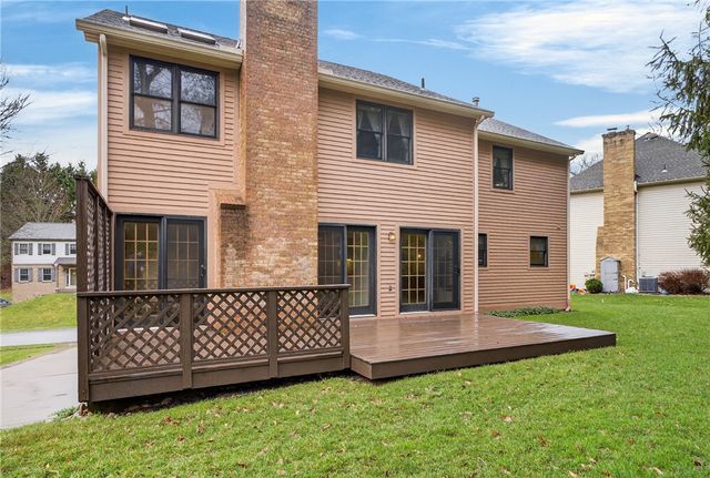 425 Stag Horn Dr, Mccandless, PA 15090