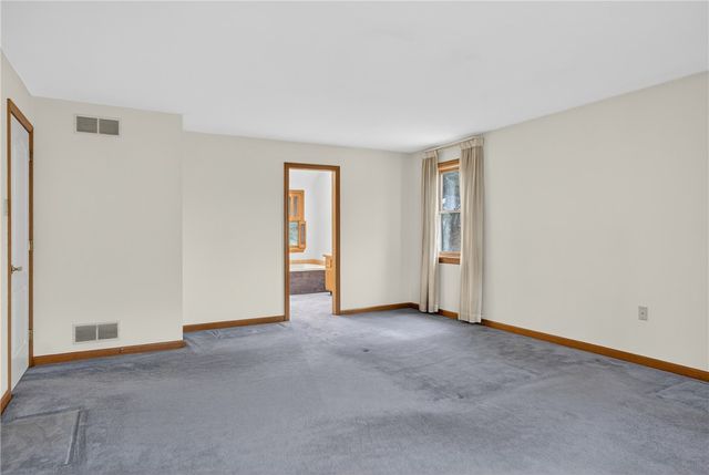 425 Stag Horn Dr, Mccandless, PA 15090