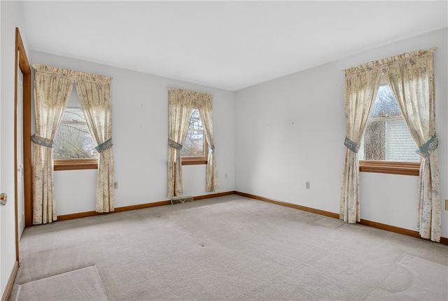 425 Stag Horn Dr, Mccandless, PA 15090