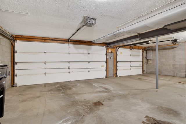 425 Stag Horn Dr, Mccandless, PA 15090