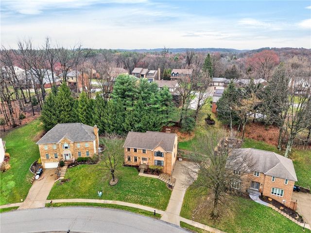 425 Stag Horn Dr, Mccandless, PA 15090