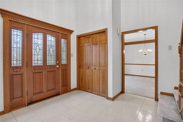 425 Stag Horn Dr, Mccandless, PA 15090