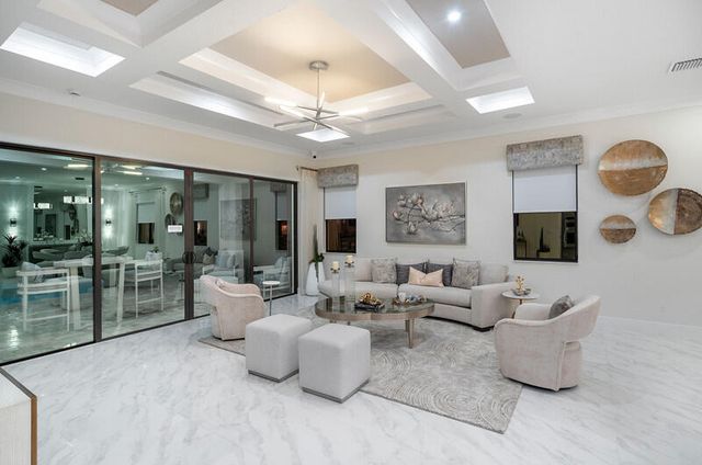 12672 Solana Bay Circle, Palm Beach Gardens, FL 33412