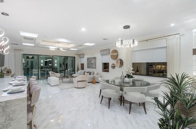 12672 Solana Bay Circle, Palm Beach Gardens, FL 33412