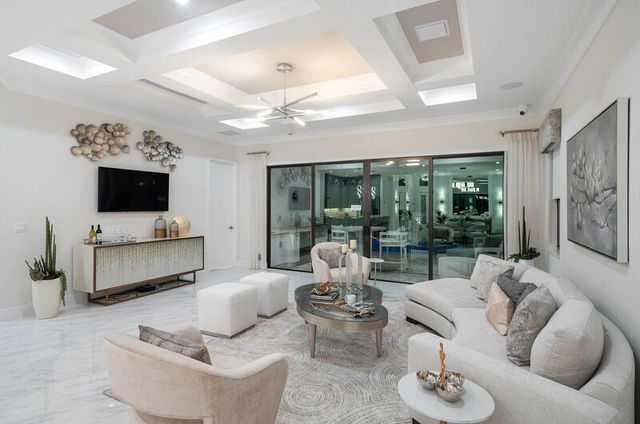 12672 Solana Bay Circle, Palm Beach Gardens, FL 33412