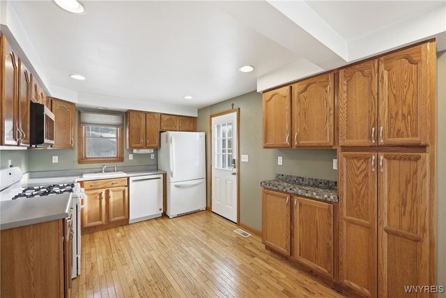 90 Willow Drive, Tonawanda, NY 14150