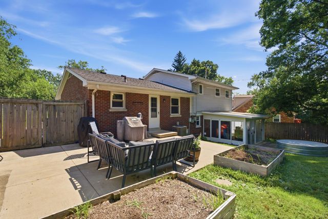 3343 Sutherland Drive, Lexington, KY 40517
