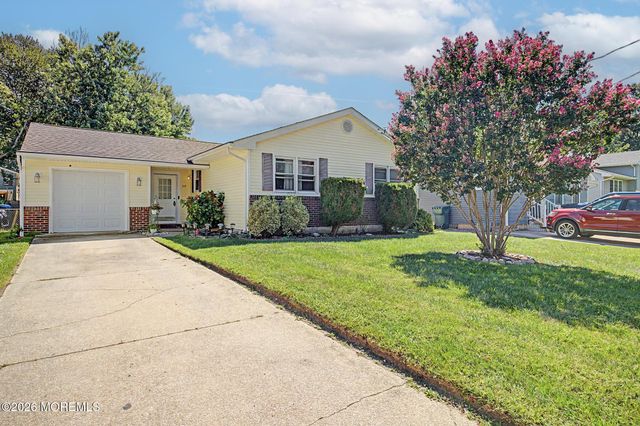309 Twin Lakes Boulevard, Little Egg Harbor, NJ 08087