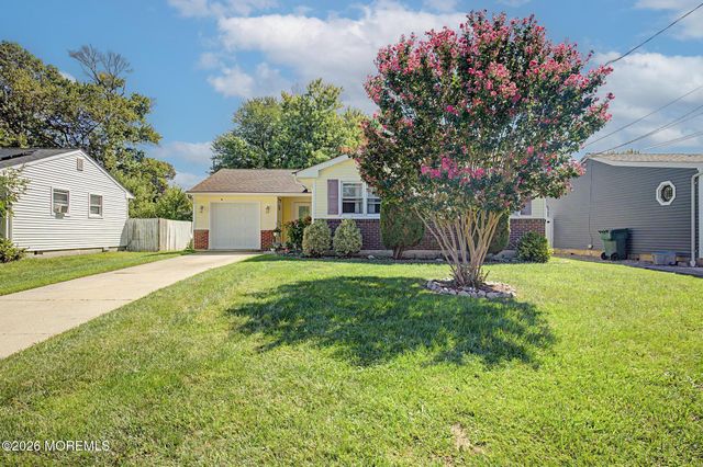 309 Twin Lakes Boulevard, Little Egg Harbor, NJ 08087
