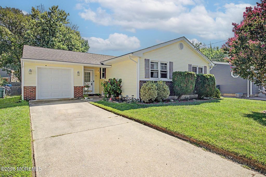 309 Twin Lakes Boulevard, Little Egg Harbor, NJ 08087