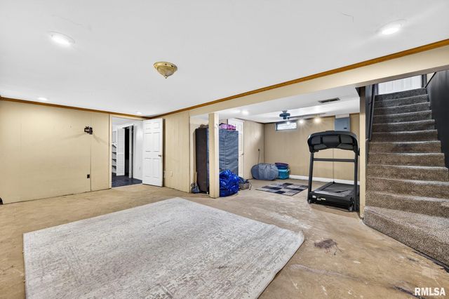 207 N LINNHILL Lane, Washington, IL 61571