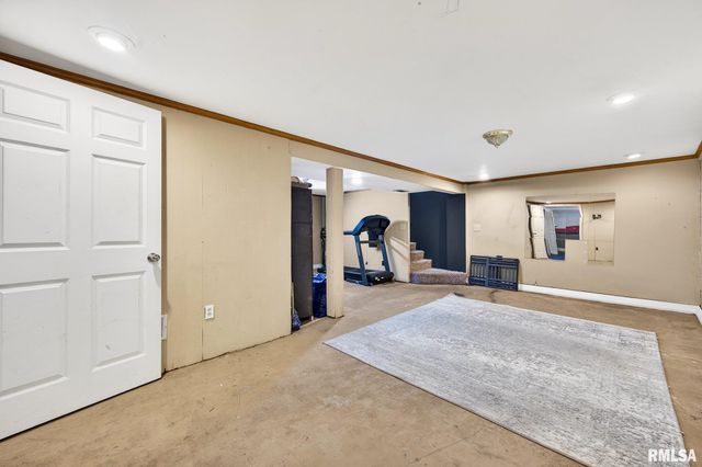 207 N LINNHILL Lane, Washington, IL 61571