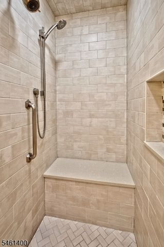 4 Brook Hollow Rd, Peapack Gladstone Boro, NJ 07934