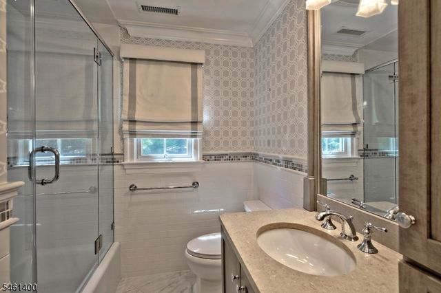 4 Brook Hollow Rd, Peapack Gladstone Boro, NJ 07934