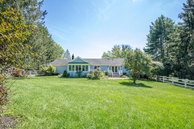 4 Brook Hollow Rd, Peapack Gladstone Boro, NJ 07934