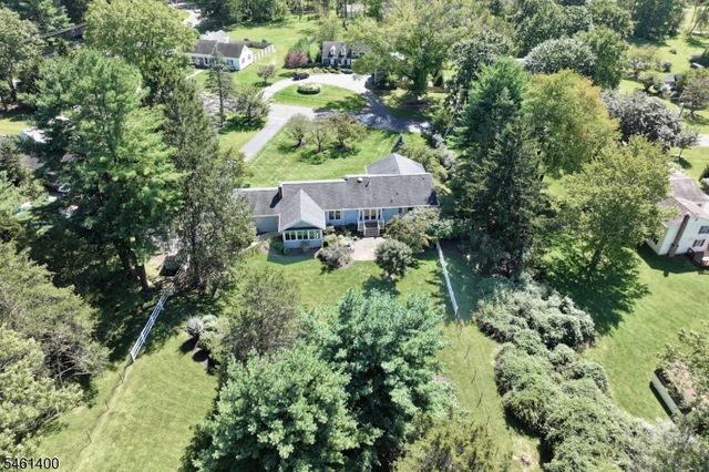 4 Brook Hollow Rd, Peapack Gladstone Boro, NJ 07934