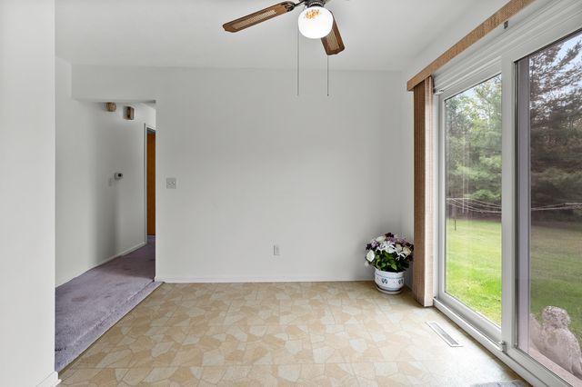 42598 15th Avenue, Bloomingdale, MI 49026