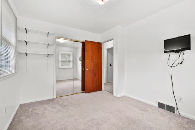 42598 15th Avenue, Bloomingdale, MI 49026