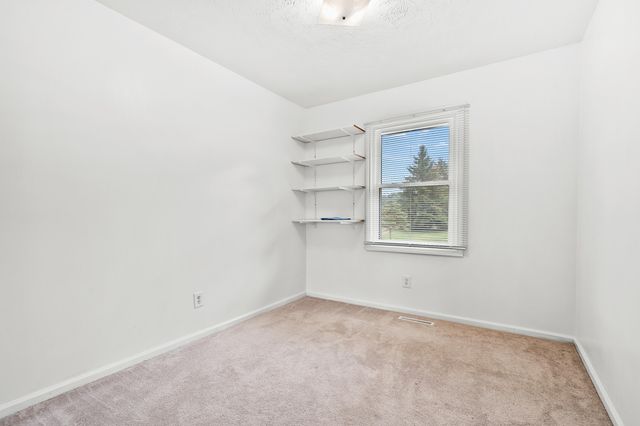 42598 15th Avenue, Bloomingdale, MI 49026